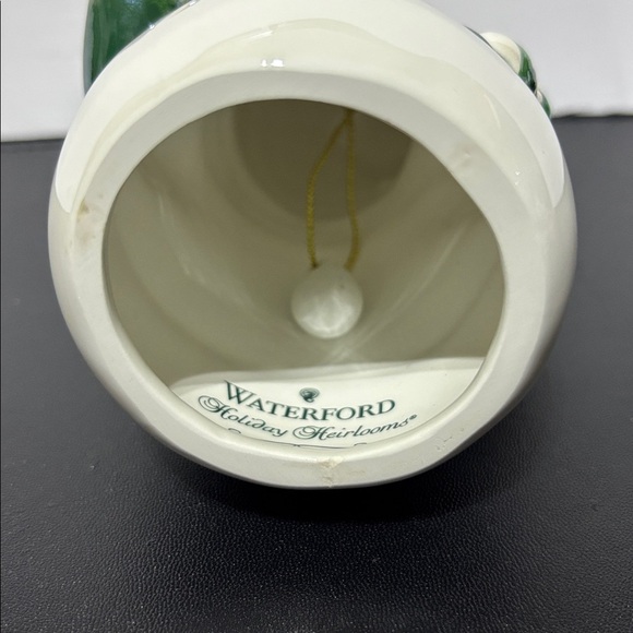 Wedgwood Holiday Heirloom Snowman Bell 2006 Cardinal,collector decor - Picture 7 of 9